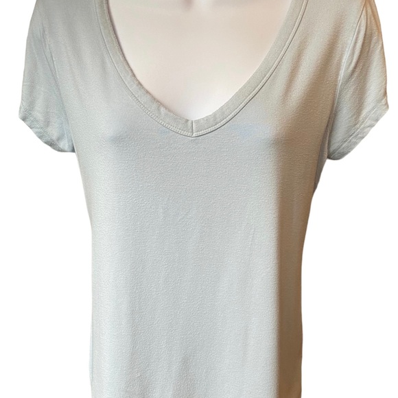 Magaschoni T-Shirt Women's Medium Light Blue Stretch Knit Top Deep V Neck - Picture 8 of 8